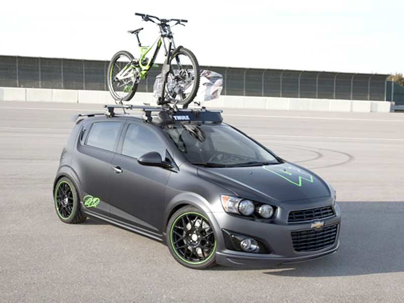 картинка Автобагажники на крышу THULE компании RACK WORLD